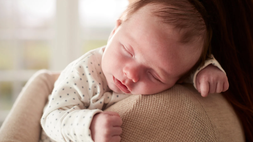 Sommeil de l’enfant : combien d’heures sont vraiment nécessaires à chaque âge?